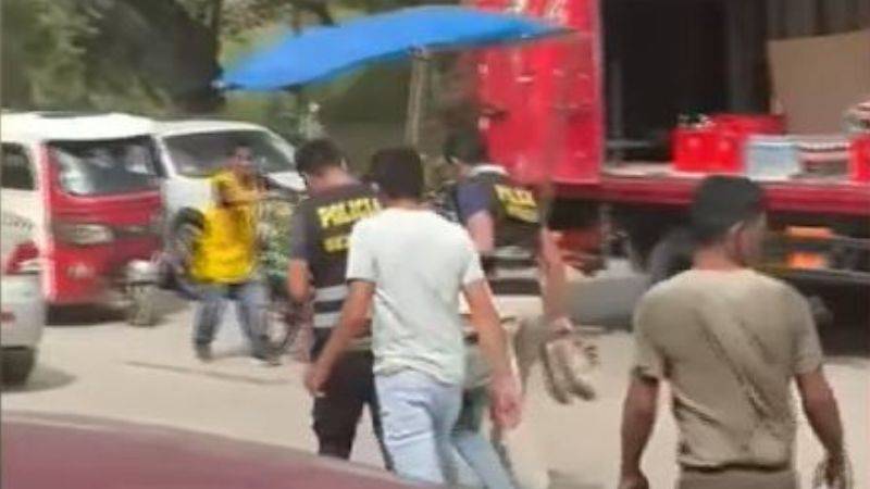 Presunto ladrón de motocicletas fue rescatado por la PNP tras brutal ataque de pobladores en Huánuco.
