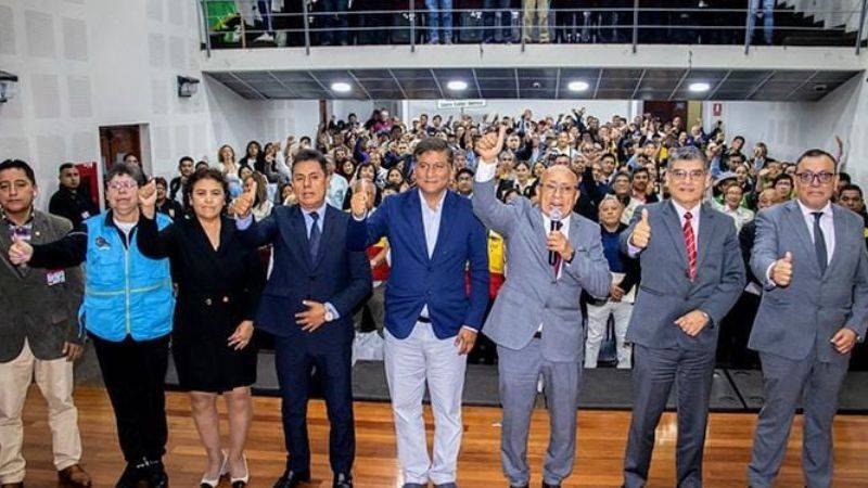 Ministro del Interior capacita a 300 serenos y miembros de Juntas Vecinales en Los Olivos para combatir la extorsión