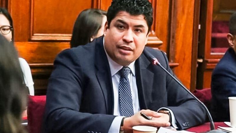 Comisión de Trabajo Fernando Varela Rosa Gutiérrez Essalud