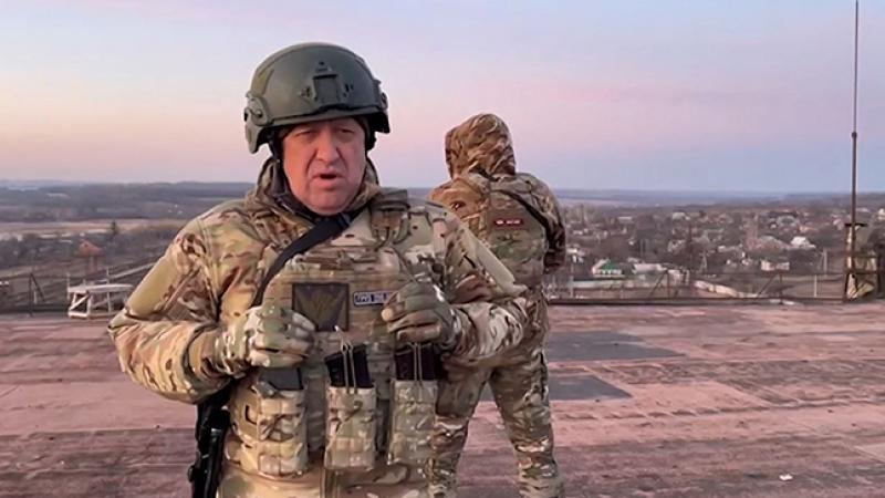 Rusia: jefe de la milicia Wagner acusa al ejercito ruso de bombardear sus bases