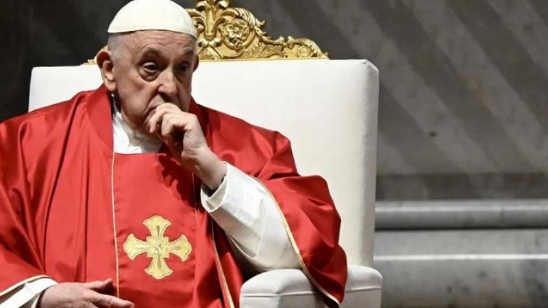 El papa Francisco suspendió su participación en el Vía Crucis del Viernes Santo