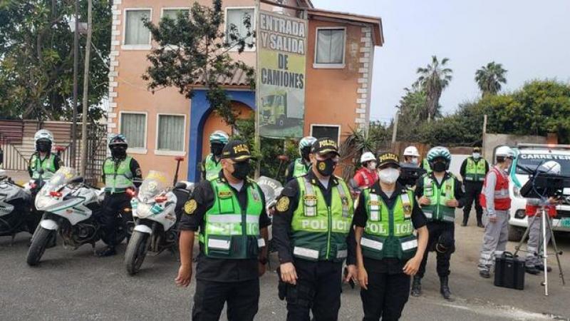 Policía Nacional garantiza el resguardo y la seguridad en las principales vías del país durante fiestas de fin de año | TVPerú