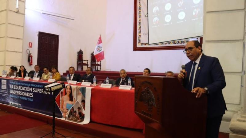 Sunedu educación universitaria presupuesto Comisión de Educación