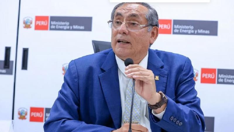 Óscar Vera ministro de Energía y Minas 