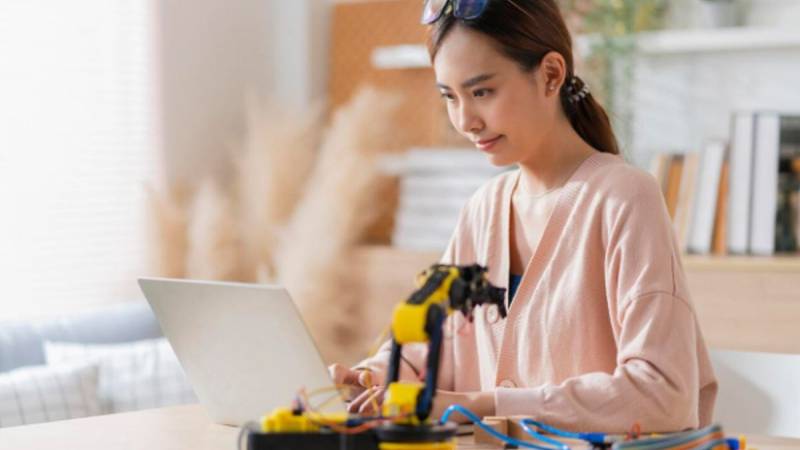 Mujer con laptop