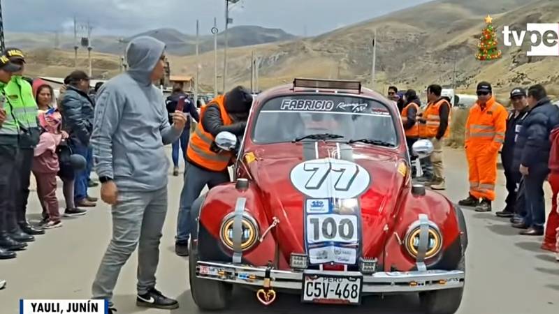 Yauli junín autos carrera rally escarabajo bochito