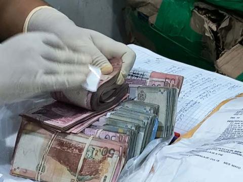Dinero encontrado a pasajero en aeropuerto de Iquitos