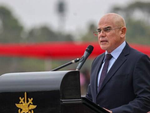 Premier Ernesto Álvarez