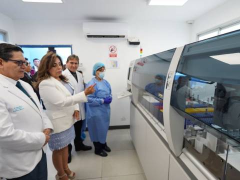 Laboratorio hospital Almenara
