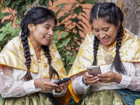 Usuarios de telecomunicaciones pueden acceder a contratos cortos en quechua, aimara, ashaninka y shipibo-kon