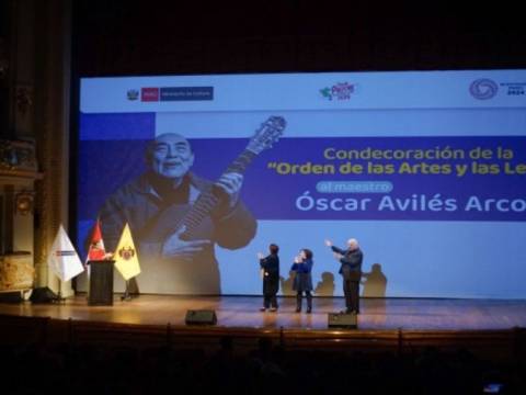 Ministerio de Cultura entregó reconocimiento póstumo de la Orden de las Artes y las Letras a la trayectoria de Óscar Avilés