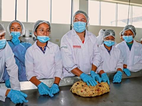 produce panetón navidad escolares