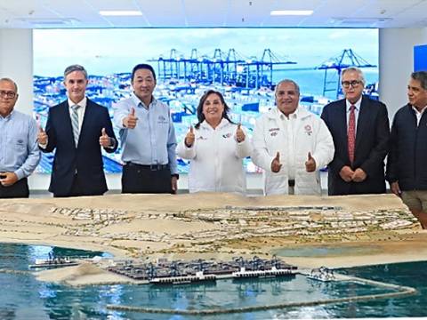 presidenta Dina Boluarte megapuerto de chancay 