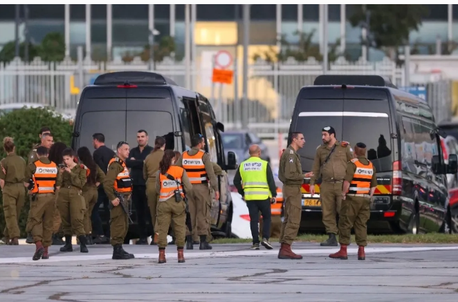 Momentos antes de la liberación de rehenes 
