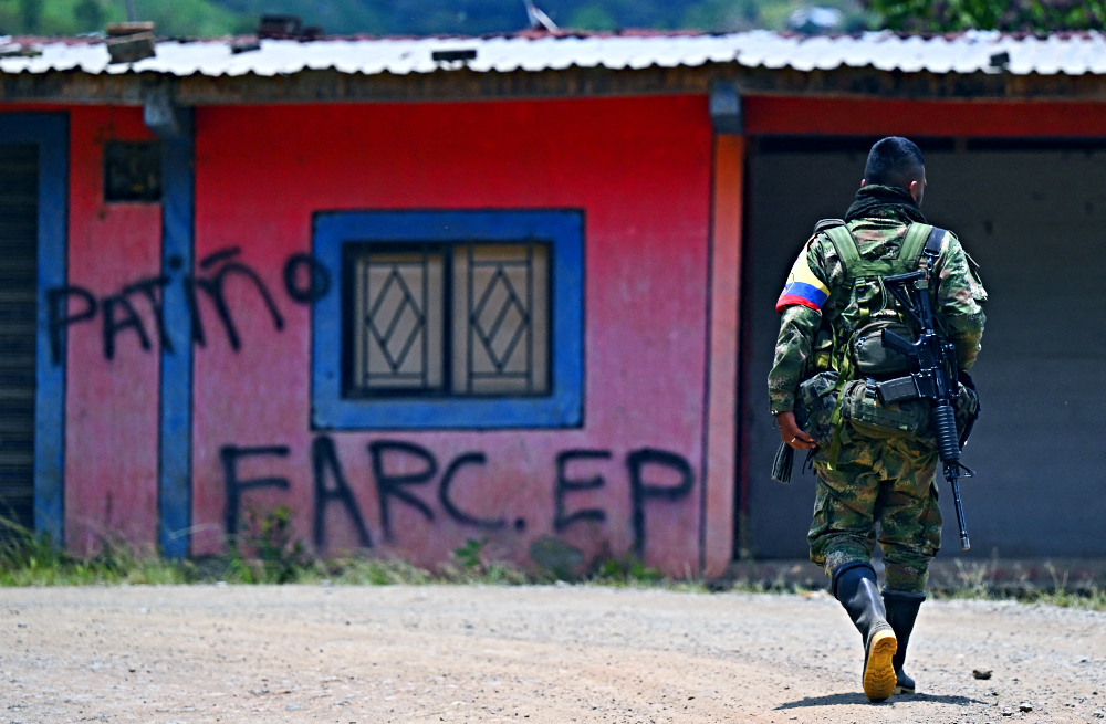 farc eln guerrilla colombia militares
