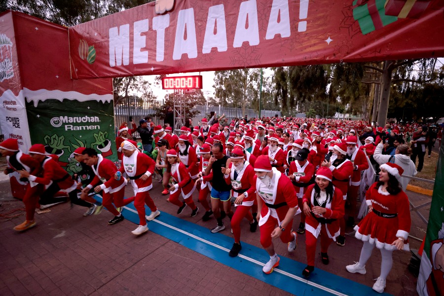 papá noel grinch navidad méxico carrera