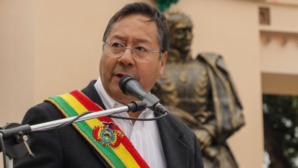 Presidente Arce admite que Bolivia se queda sin gas.