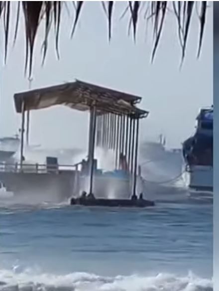 Oleajes anómalos en caleta de Yacila,en Paita  