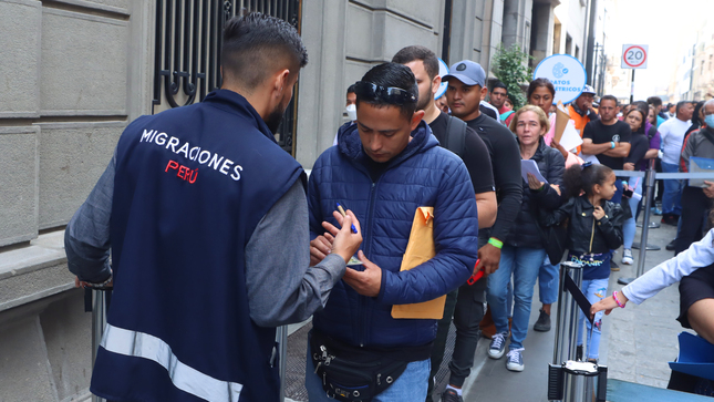 Dina Boluarte estado de emergencia Cercado de Lima migrantes