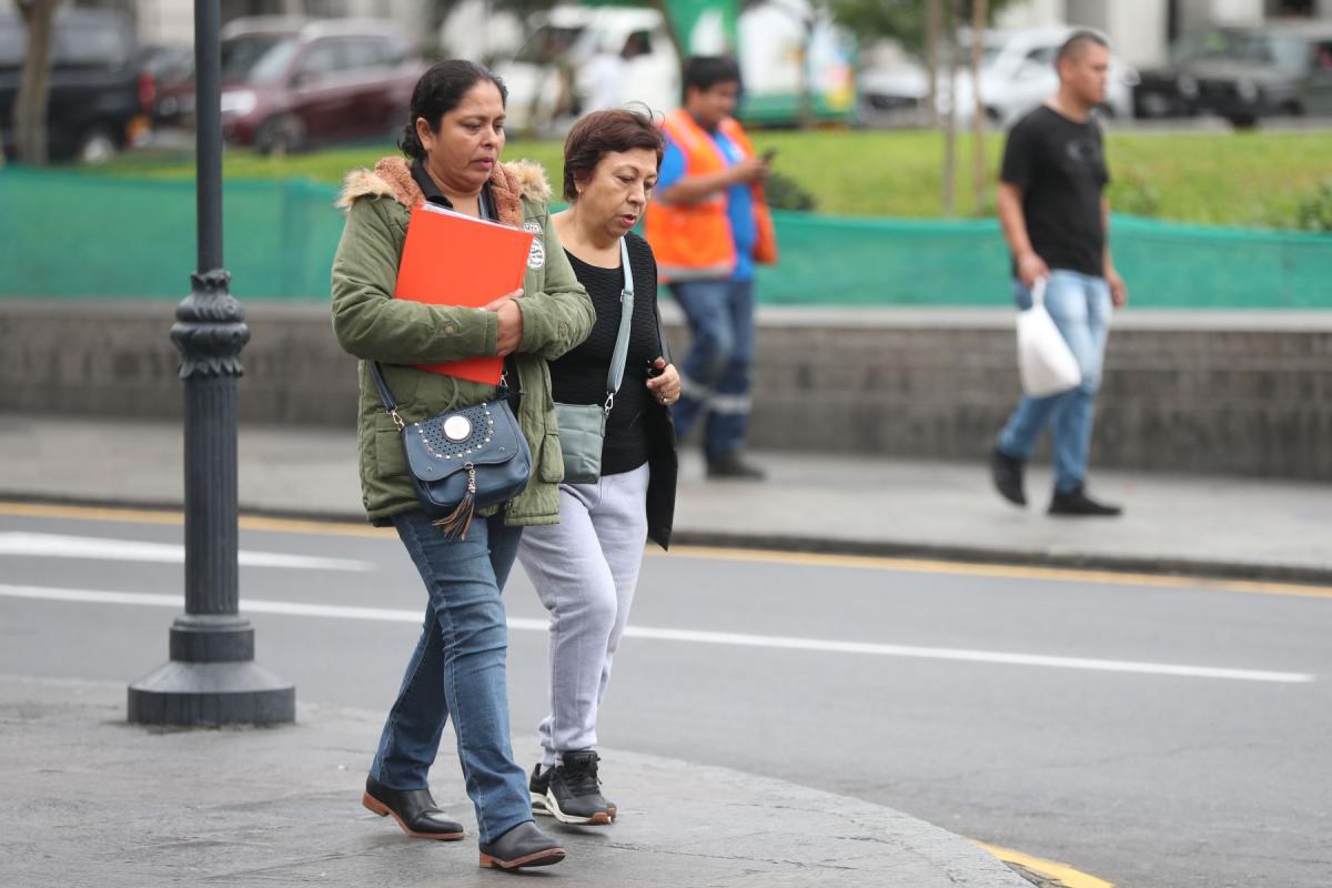 Gamarra remata ropa hasta con 60% de descuento