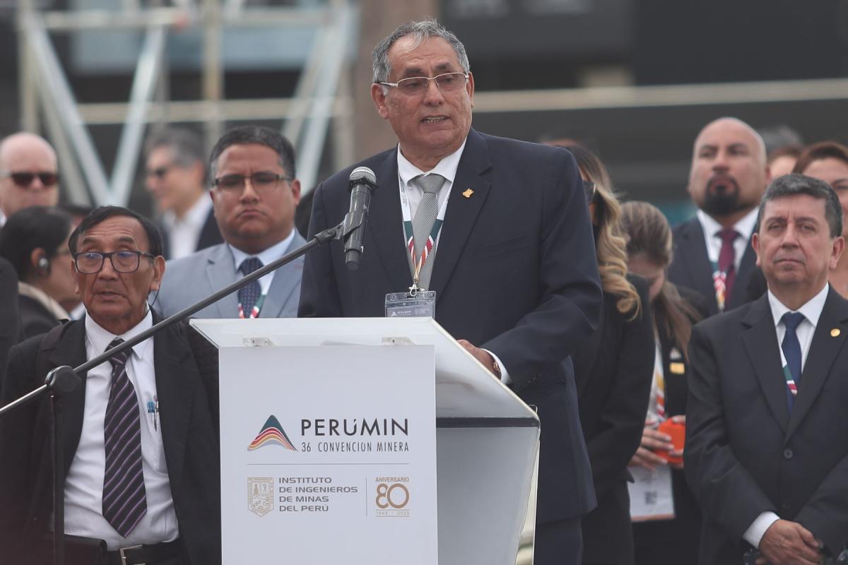Perumin ministro de energía y minas Oscar Vera