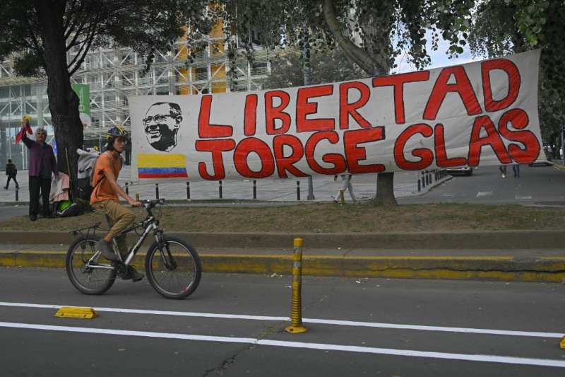 JORGE GLAS LIBERTAD