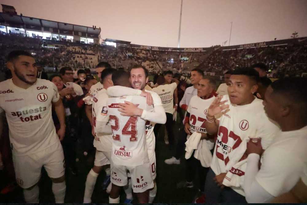 Universitario