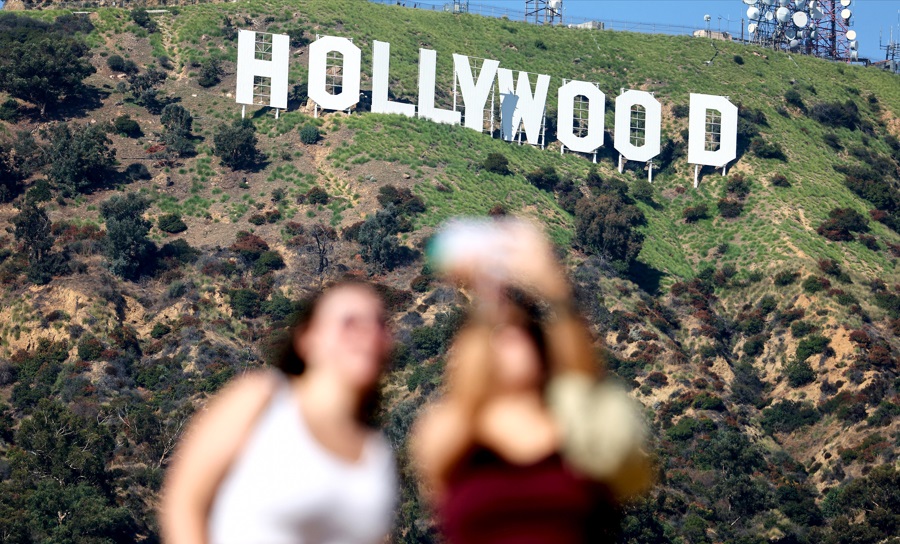 Hollywood industria enfrenta huelgas de sindicatos de actores y guionistas