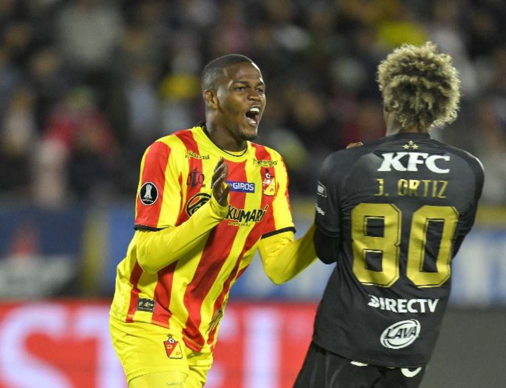 Larry Angulo (D. Pereira)