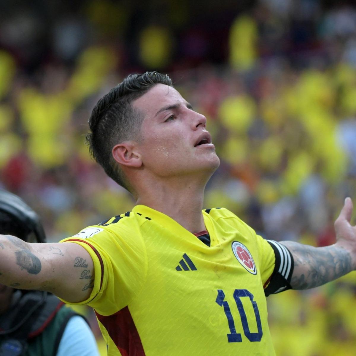 JAMES COLOMBIA  GOL URUGUAY