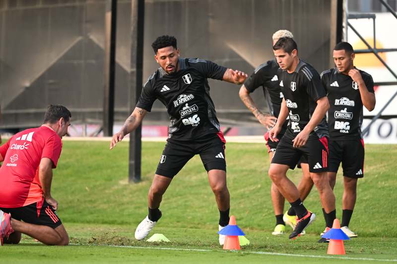 JESÚS CASTILLO - SELECCIÓN PERUANA