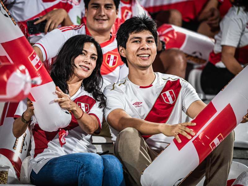 SELECCIÓN PERUANA - HINCHAS