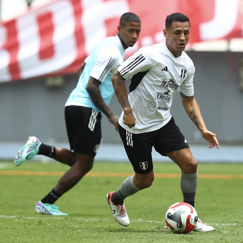yoshimar yotun - selección peruana